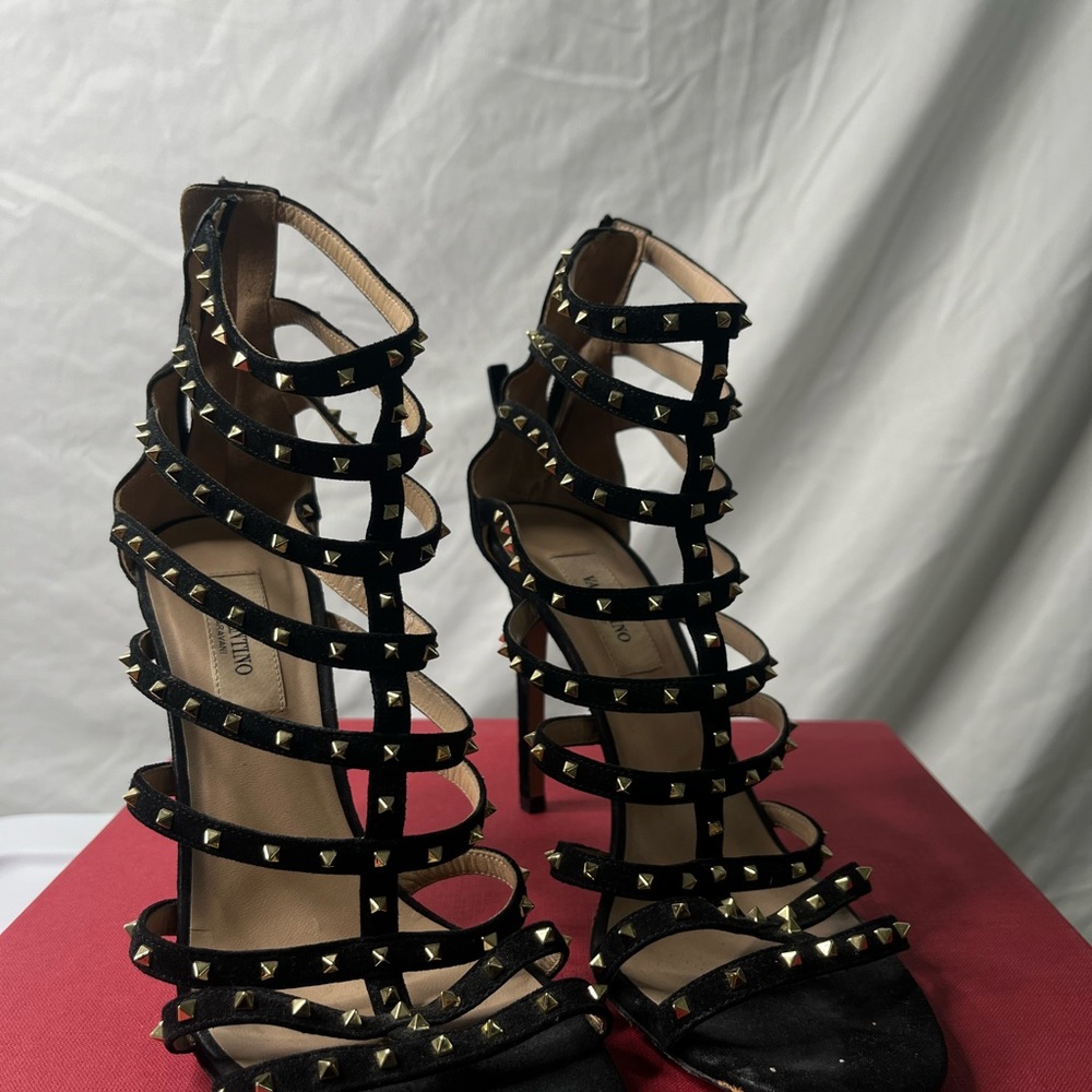 Valentino Black Heels with Glossy Finish